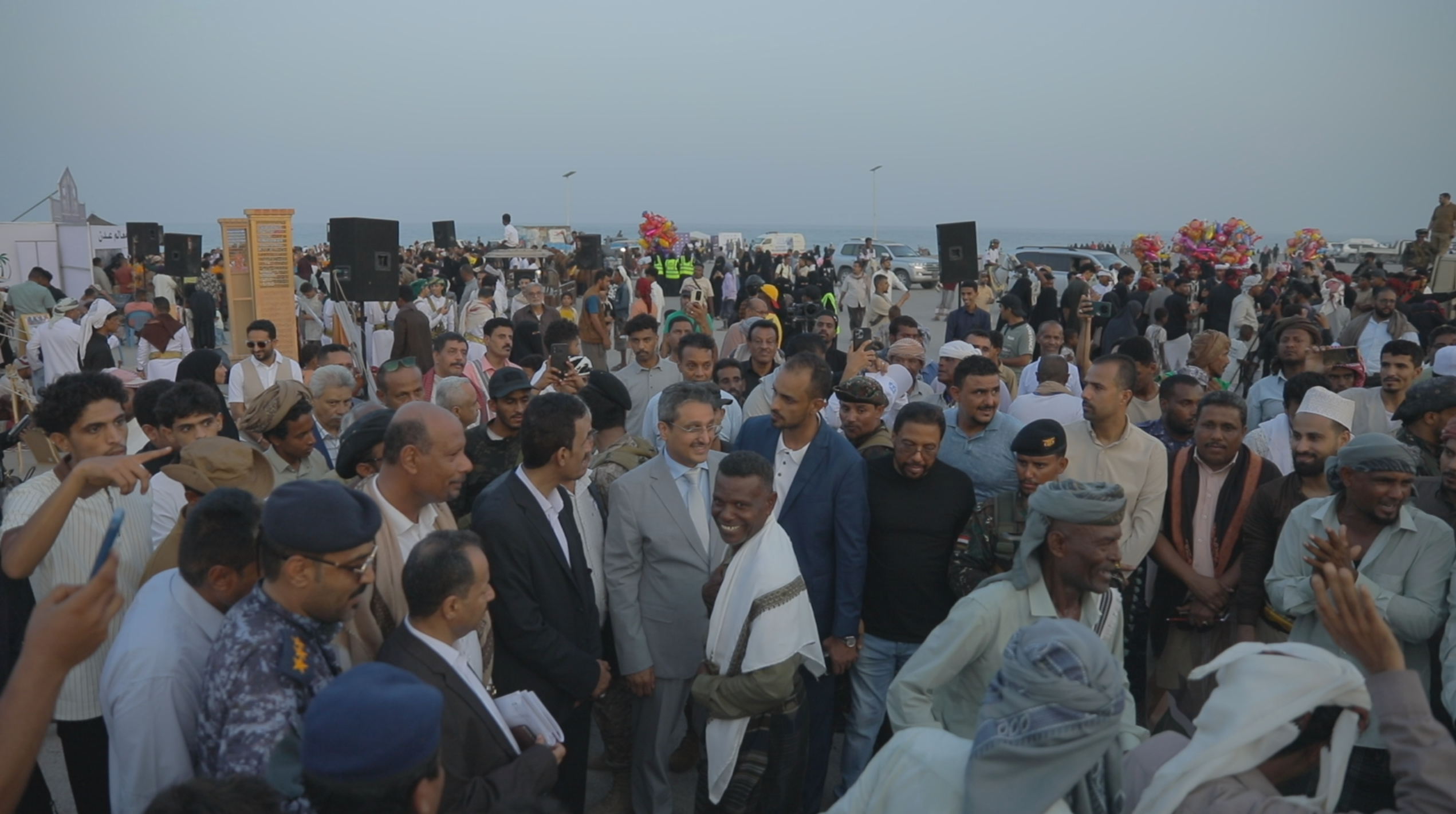 دماج يدشّن فعاليات القرية التراثية بالمكلا.. عروض فلكلورية ومشاركة واسعة من المحافظات اليمنية